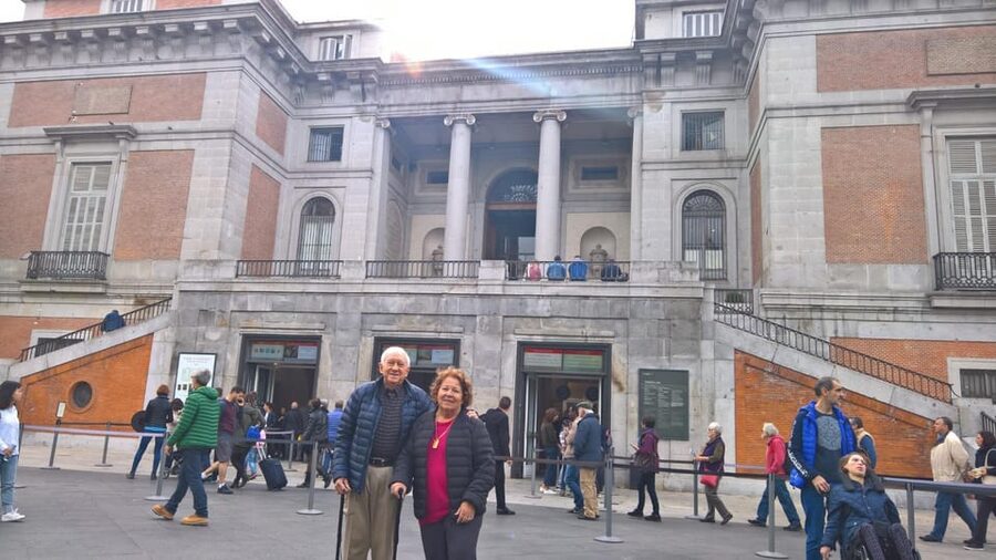 2-Hour Madrid - Prado Museum Private Tour - Meeting the guide at the Goya statue