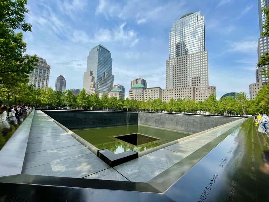 9/11 Memorial & Ground Zero Tour with Optional Museum Entry - The Oculus and the city’s rebuilding