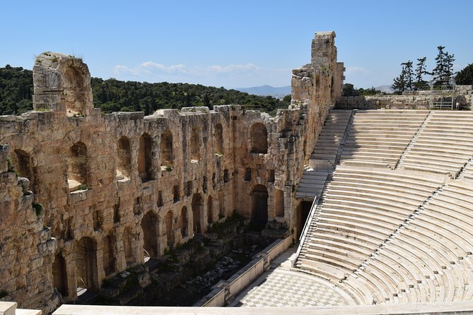 Acropolis & Acropolis Museum Group tour in German or Dutch - What the guides add to the experience