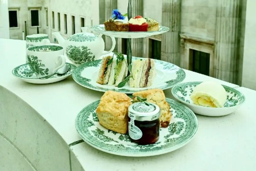 Afternoon Tea at the British Museum - Afternoon tea beneath the British Museum’s glass roof