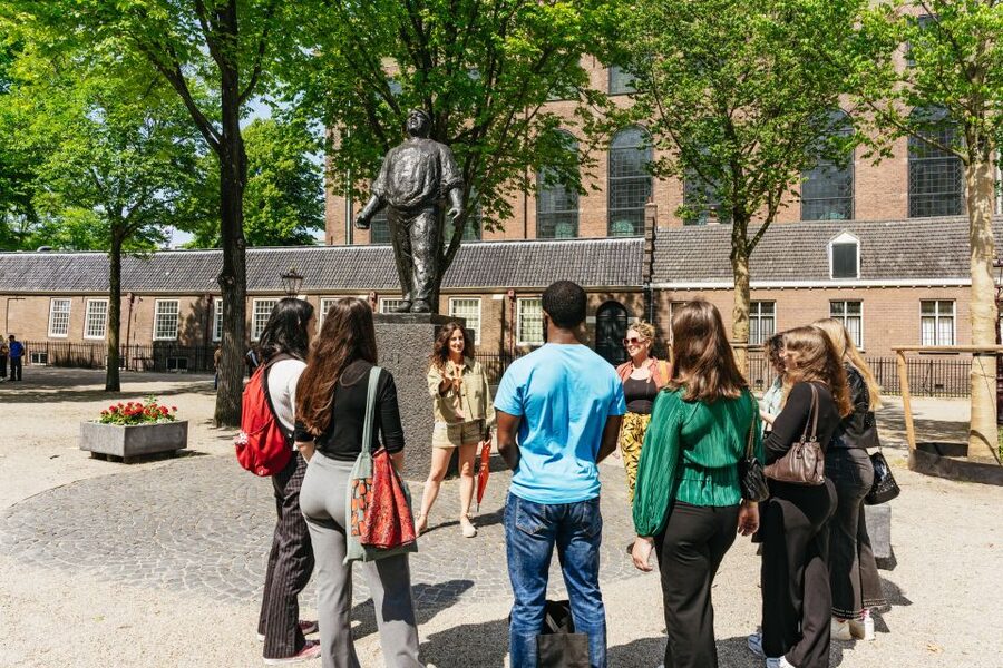 Amsterdam: Anne Frank Tour, Jewish Museum & Synagogue Ticket - Inside the Portuguese Synagogue