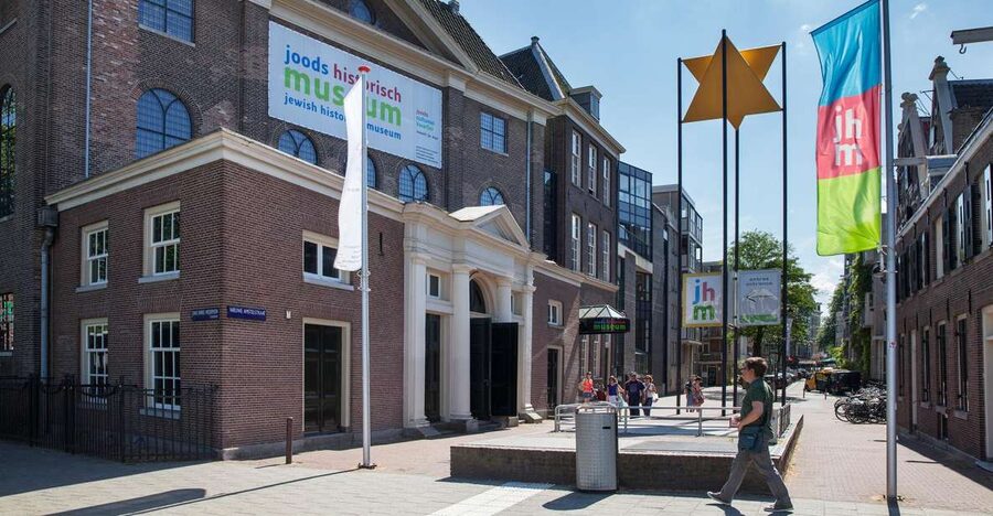 Amsterdam: Anne Frank Tour, Jewish Museum & Synagogue Ticket - What makes the guides important