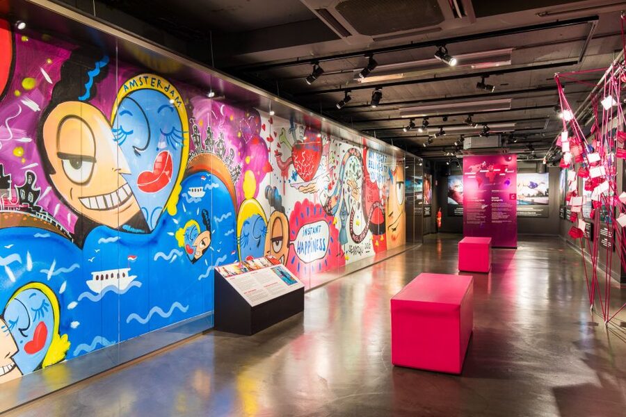Amsterdam: Body Worlds Exhibition and Canal Cruise - Planning the transition between the two activities
