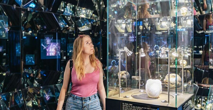 Amsterdam: Diamond Museum Entrance Ticket - Practical details that affect your visit