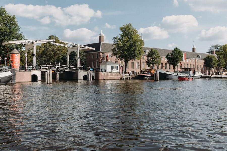 Amsterdam: H'ART Museum Entry Ticket - The indoor garden and Grand Café change the pace