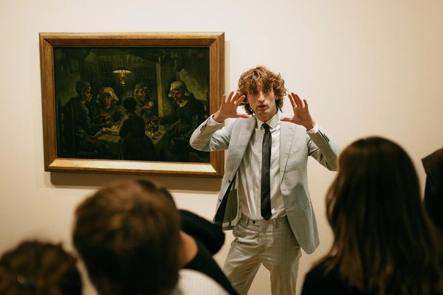 Amsterdam: Van Gogh Museum Entry Ticket and Guided Tour - A small group changes the museum visit