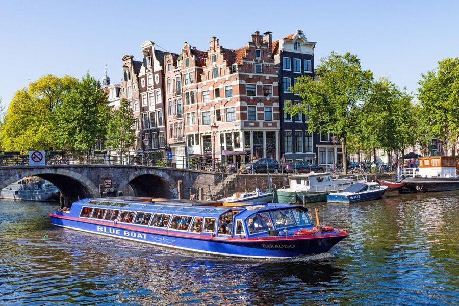 Amsterdam: Van Gogh Museum Ticket and City Canal Cruise - Families, children, and mixed-age groups