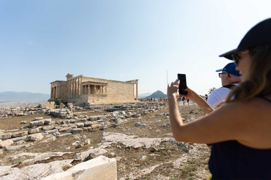 Athens: Early Morning Guided Tour to Acropolis and Museum - The Parthenon, Athena, and the view over Athens