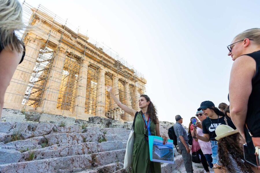 Athens: Early Morning Guided Tour to Acropolis and Museum - The Erechtheion and the complex story of the hill