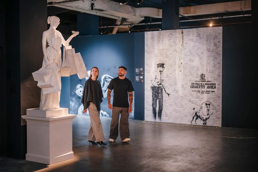 Banksy Museum Madrid: Entrance Ticket - The souvenir shop and the final impression