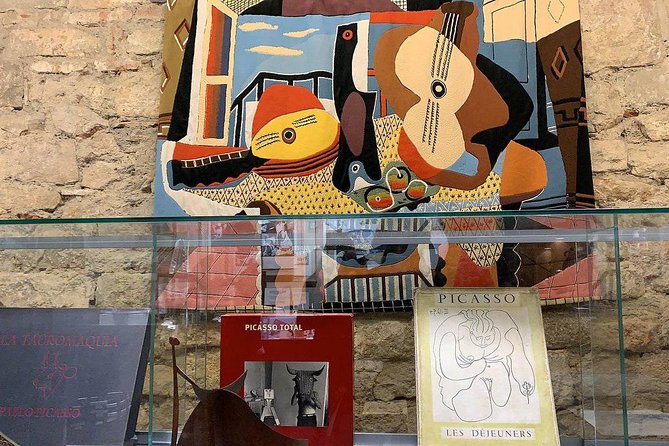 Barcelona Art and Tapas Small Group Walking Tour with Picasso Museum - Starting with Gaudí’s lamps at Plaça Reial