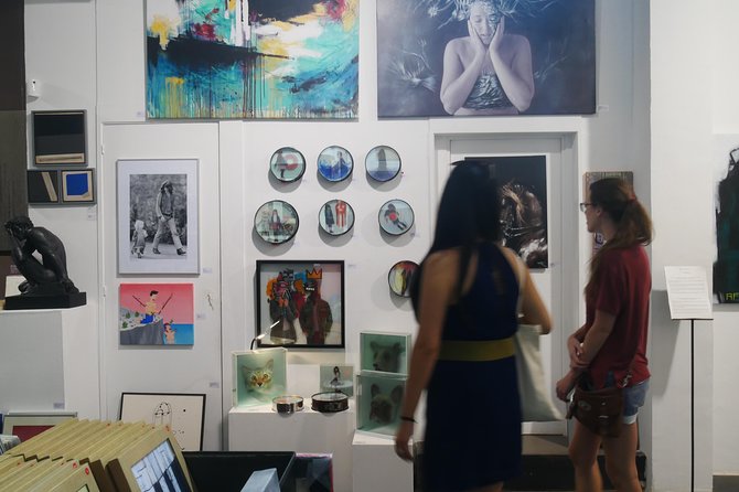 Barcelona Art & Wine: Galleries, Studios & Street Art - What the guide adds