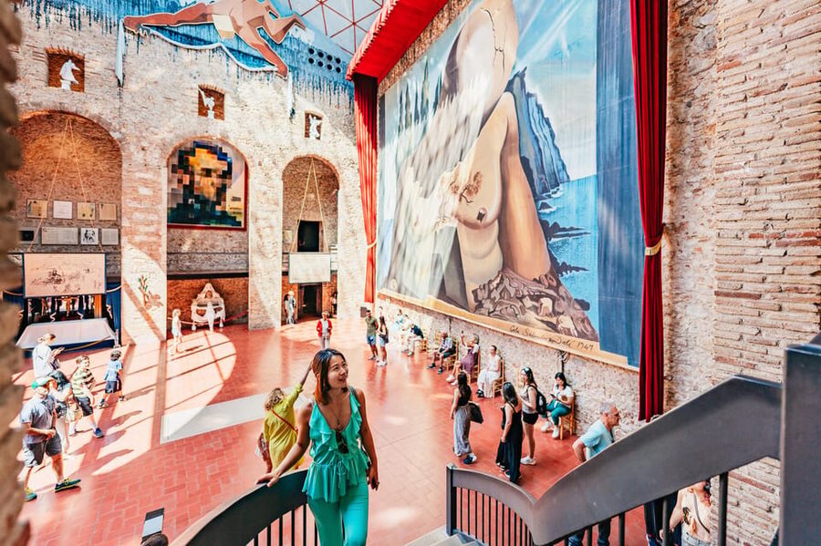 Barcelona: Dali Museum, House and Cadaques Guided Tour - Key points before you book