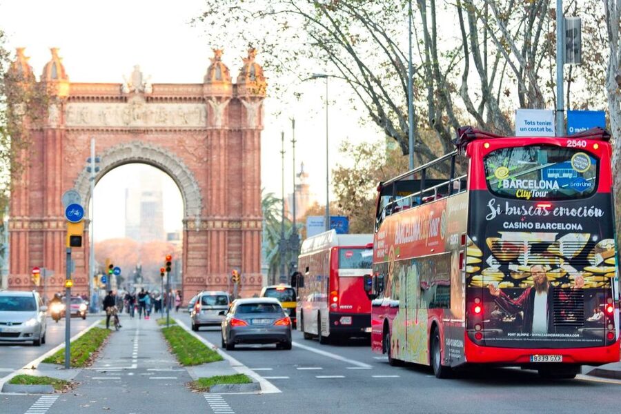 Barcelona: Hop-On Hop-Off Bus and Moco Museum Ticket - Why 48 hours can be worth the extra time