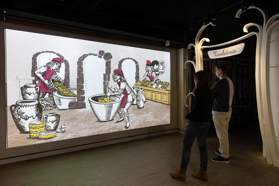 Barcelona: Nougat and Chocolate Museum Tour with Tasting - Hot chocolate or horchata to finish