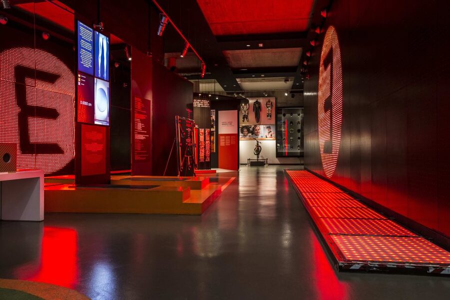Barcelona: Olympic and Sport Museum – Sports Experience - The Idols space and sports equipment