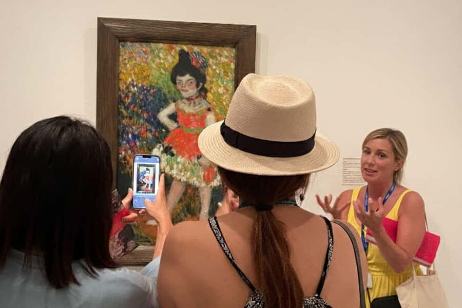 Barcelona: Picasso Walking Tour & Guided Museum Experience - Carrer d’Avinyó and the Gothic Quarter
