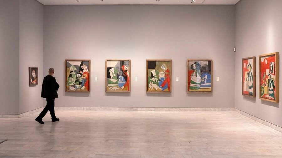 Barcelona: Picasso Walking Tour with Picasso Museum Tickets - Meeting at the Museum and Starting the Walk