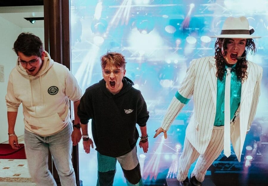 Barcelona: Wax Museum Entry Ticket - Timing your visit on Las Ramblas