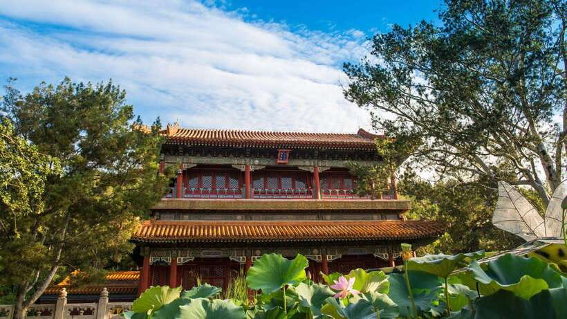 Beijing：Jingshan Park (Palace Museum Garden) Ticket - A four-hour visit that leaves room to wander
