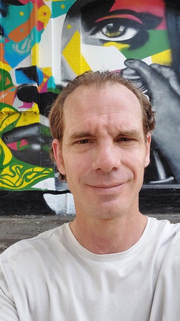 Berlin: Berlin Wall & East Side Gallery Walking Tour - How much history and how much street art?
