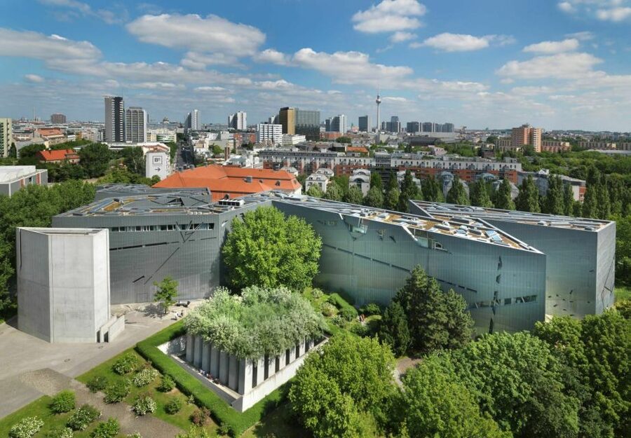 Berlin: Jewish Museum Berlin Entrance Ticket - Start with Jewish life, not only persecution