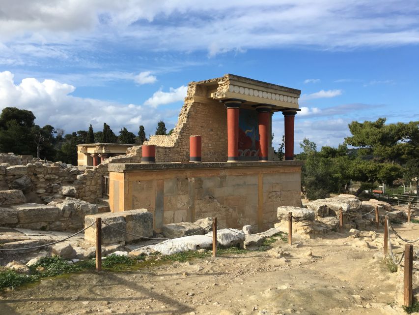 Best of Heraklion : Knossos - Arch.Museum - City tour - Why this half-day route works