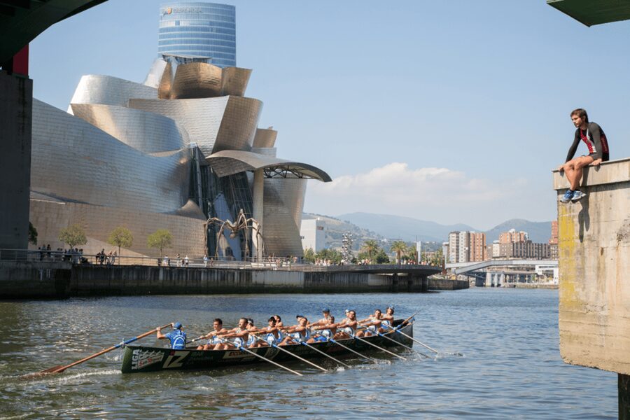 Bilbao: Guggenheim Museum Guided Visit - Should you book the Guggenheim guided visit?