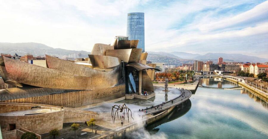 Bilbao: Private & Exclusive Guggenheim Museum Guided Tour - Why the Guggenheim Bilbao Deserves a Guided Look