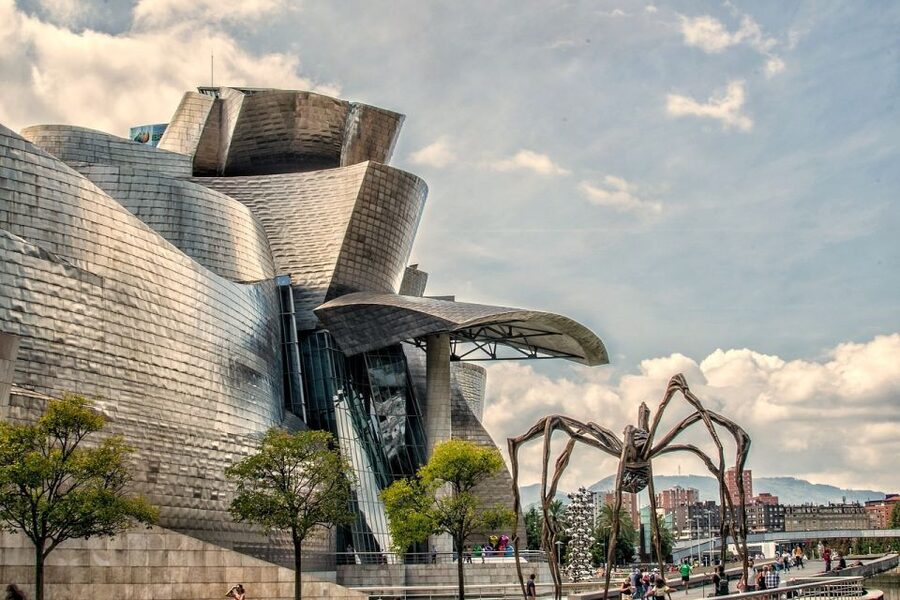 Bilbao: Private & Exclusive Guggenheim Museum Guided Tour - Who Will Get the Most From This Tour