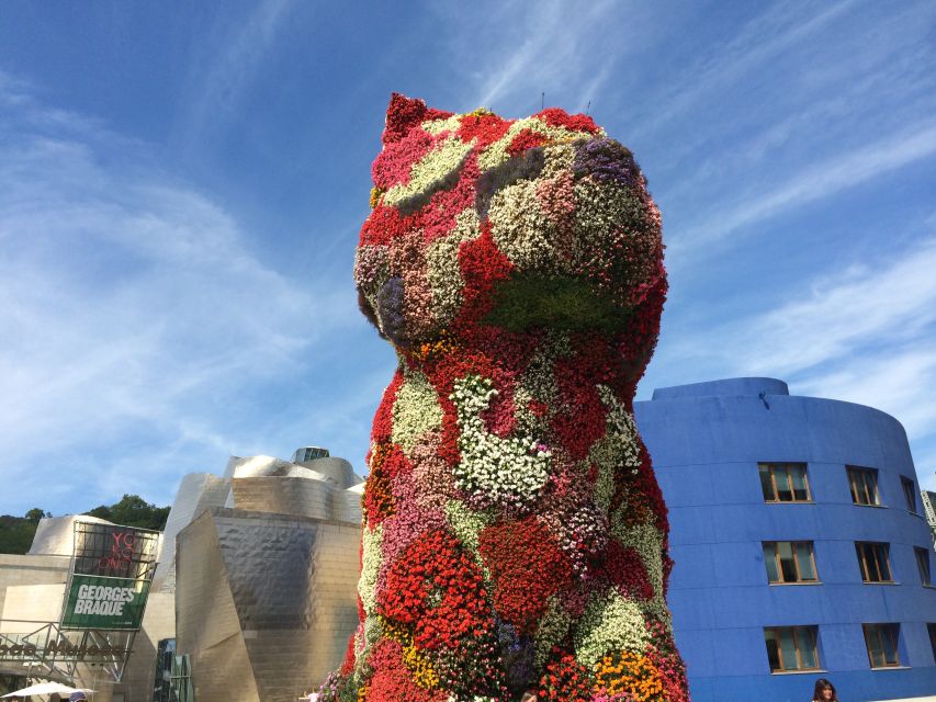 Bilbao: Private & Exclusive Guggenheim Museum Guided Tour - Reading Frank Gehry’s Curved Architecture