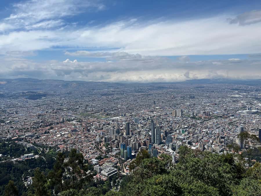 BOGOTA: City Tour, Monserrate, Gold Museum, Botero Museum, Plaza Bolívar - Why this six-hour route works