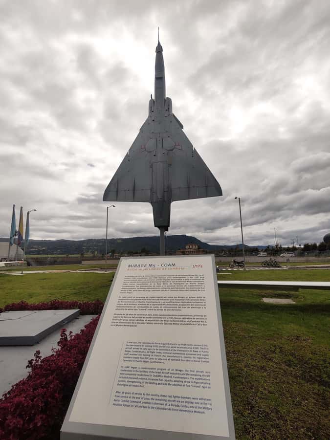 BOGOTA: Tour of Jaime Duque Park, Zoo, and Aerospace Museum - The Los Angeles Fountain Garden for a quieter hour