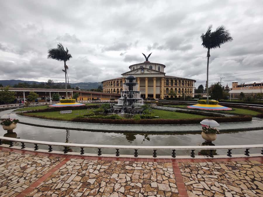 BOGOTA: Tour of Jaime Duque Park, Zoo, and Aerospace Museum - From Bogotá to Tocancipá by private transport