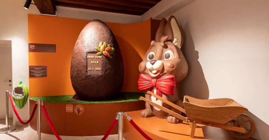 Bruges: Choco-Story Museum with Audio Guide and Tastings - Key points at a glance