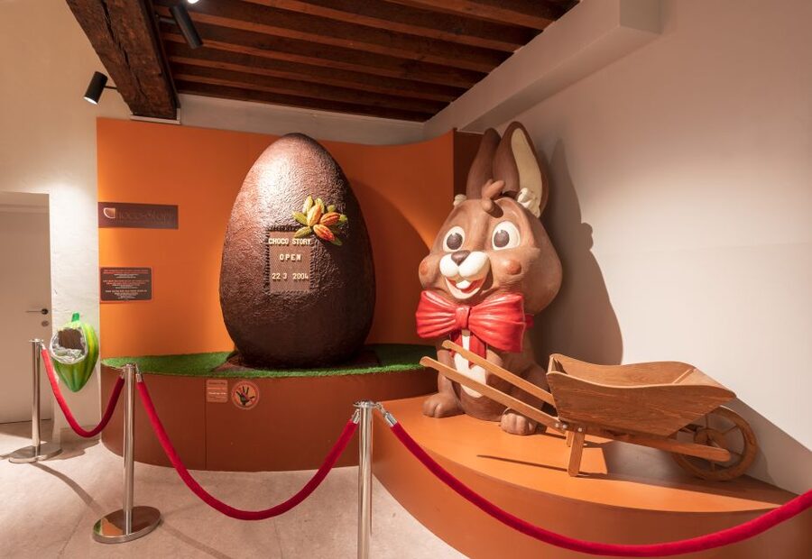Bruges: Choco-Story Museum with Audio Guide and Tastings - From cacao pod to Belgian praline