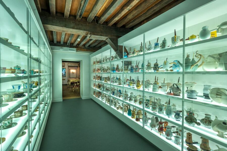 Bruges: Choco-Story Museum with Audio Guide and Tastings - Interactive games for children and adults