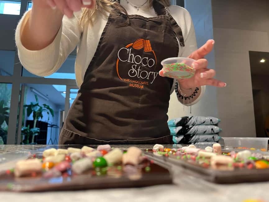 Brussels: Chocolate Museum Visit with Workshop - The museum visit and audio guide