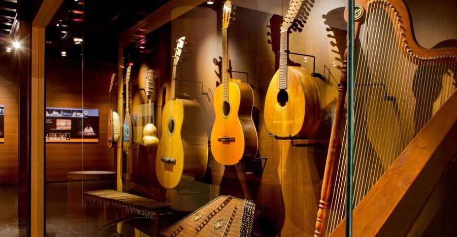 Brussels: Musical Instruments Museum Entry Ticket - Four floors that move from European music to world instruments