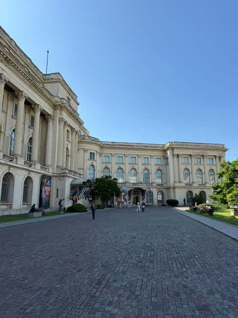Bucharest: National Museum of Art of Romania Guided Tour - Starting at the Romanian Modern Art Gallery
