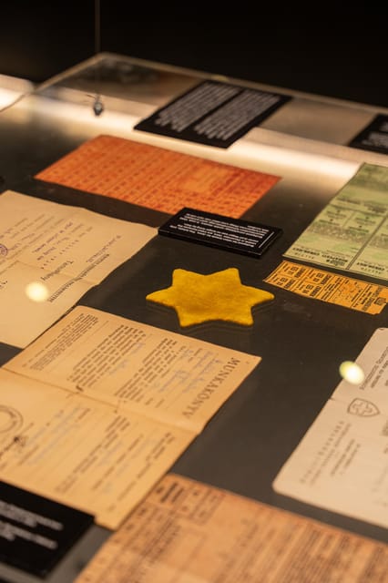 Budapest: Mika Tivadar Secret Museum Entry Ticket - Blue Cat, cabaret culture, and the old entertainment district