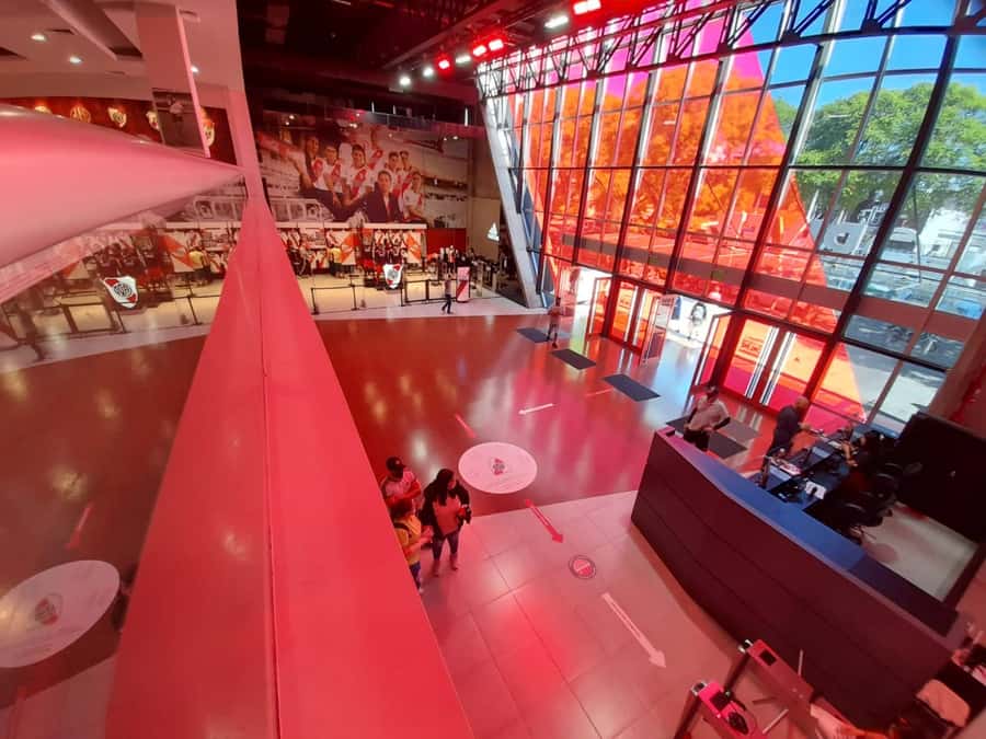 Buenos Aires: Hop-On Hop-Off Bus and Football Museums - Two days to see Buenos Aires without rushing