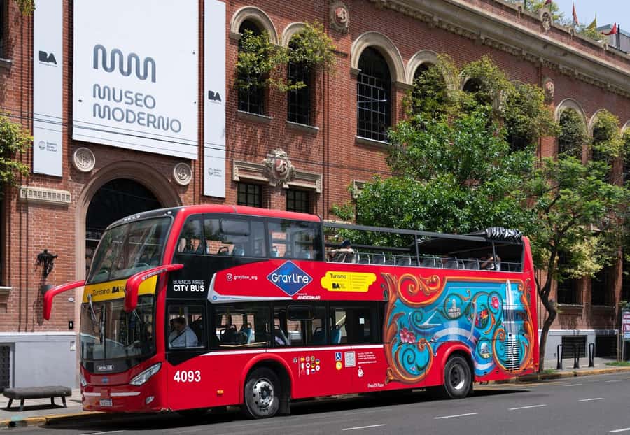 Buenos Aires: Hop-On Hop-Off Bus and Football Museums - How the audio guide changes the bus ride