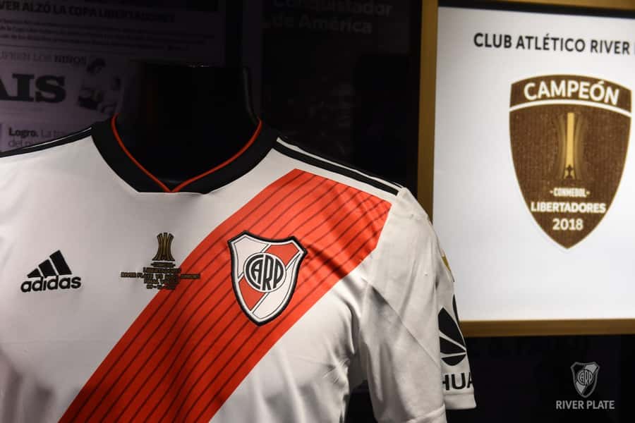 Buenos Aires: River Plate and Boca Juniors Museum Tour - What the guide adds to the day