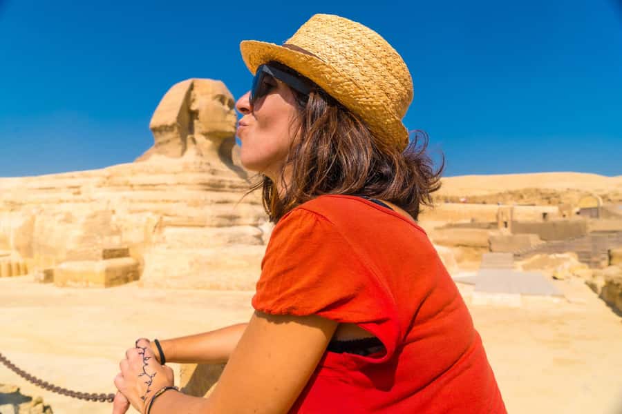 Cairo: All-Inclusive Giza Pyramids & Egyptian Museum Tour - The Giza Plateau: three pyramids, one enormous first impression
