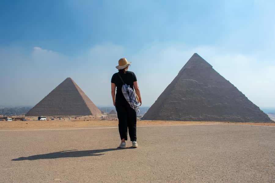 Cairo: Egyptian Museum, Pyramids & Bazaar Tour - Timing, comfort, and who should book
