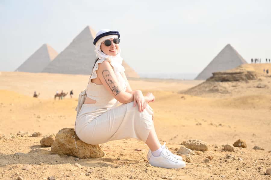 Cairo: Female-Guided Pyramids, Sphinx & Museum City Tour - Sphinx and Valley Temple in a compact visit