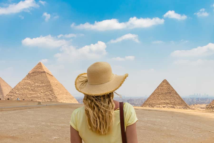 Cairo: Female-Guided Pyramids, Sphinx & Museum City Tour - Transport, timing, and group comfort
