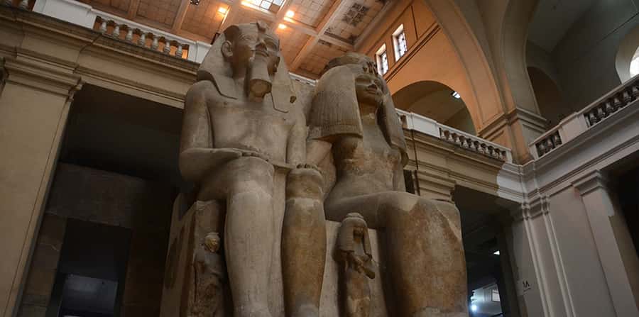Cairo/Giza: Guided Pyramids, Sphinx and Egyptian Museum Tour - Shopping stops and how to handle them