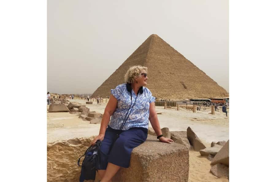 Cairo: Giza Pyramids & Grand Egyptian Museum Tour with Lunch - The Giza Plateau: three pyramids and one unforgettable profile